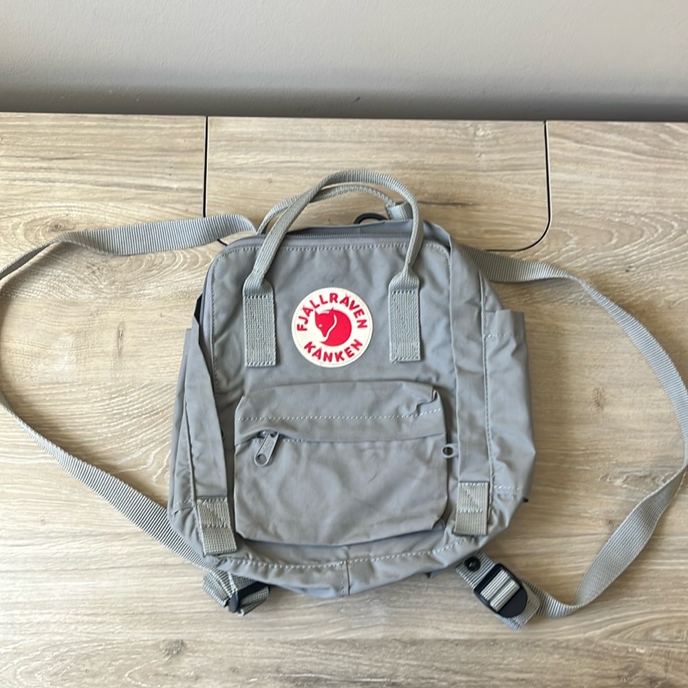 Fjallraven Kanken little back pack